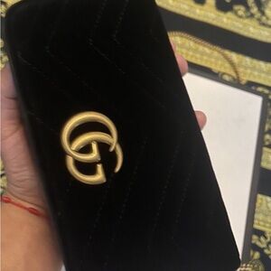 GUCCI Mini Velvet MARMONT Shoulder Bag Magnetic Closure